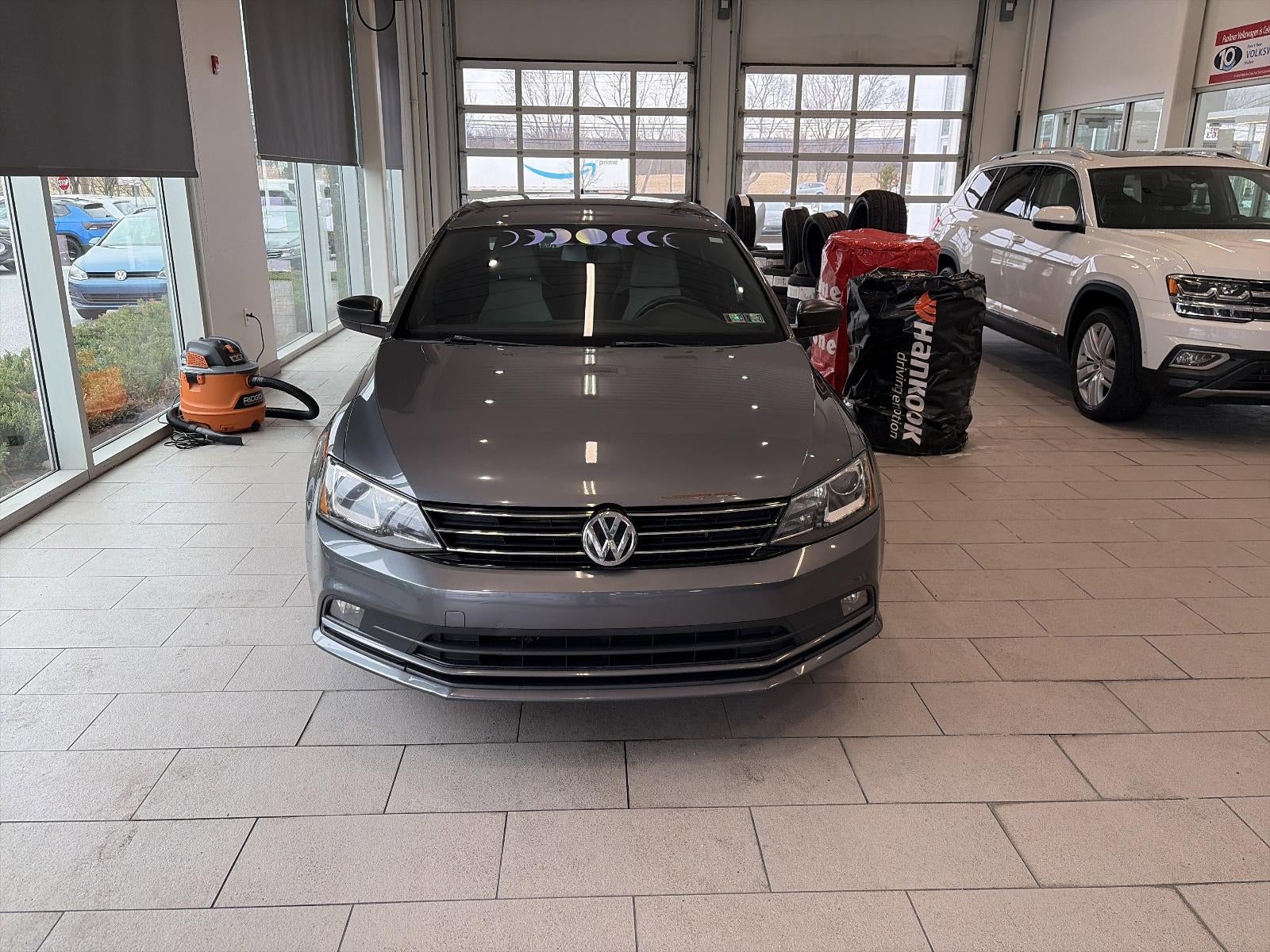 2016 Volkswagen Jetta 4dr Auto 1.8T Sport PZEV Sedan