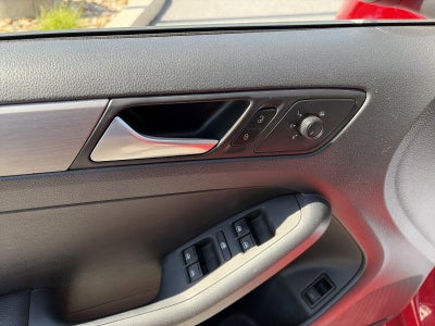 2016 Volkswagen Jetta 4dr Auto 1.8T Sport PZEV Sedan