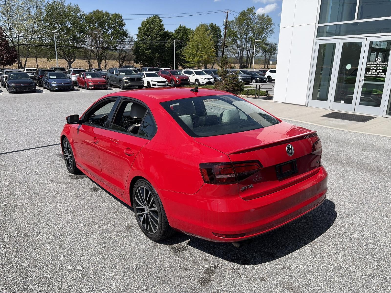 2016 Volkswagen Jetta 4dr Auto 1.8T Sport PZEV Sedan