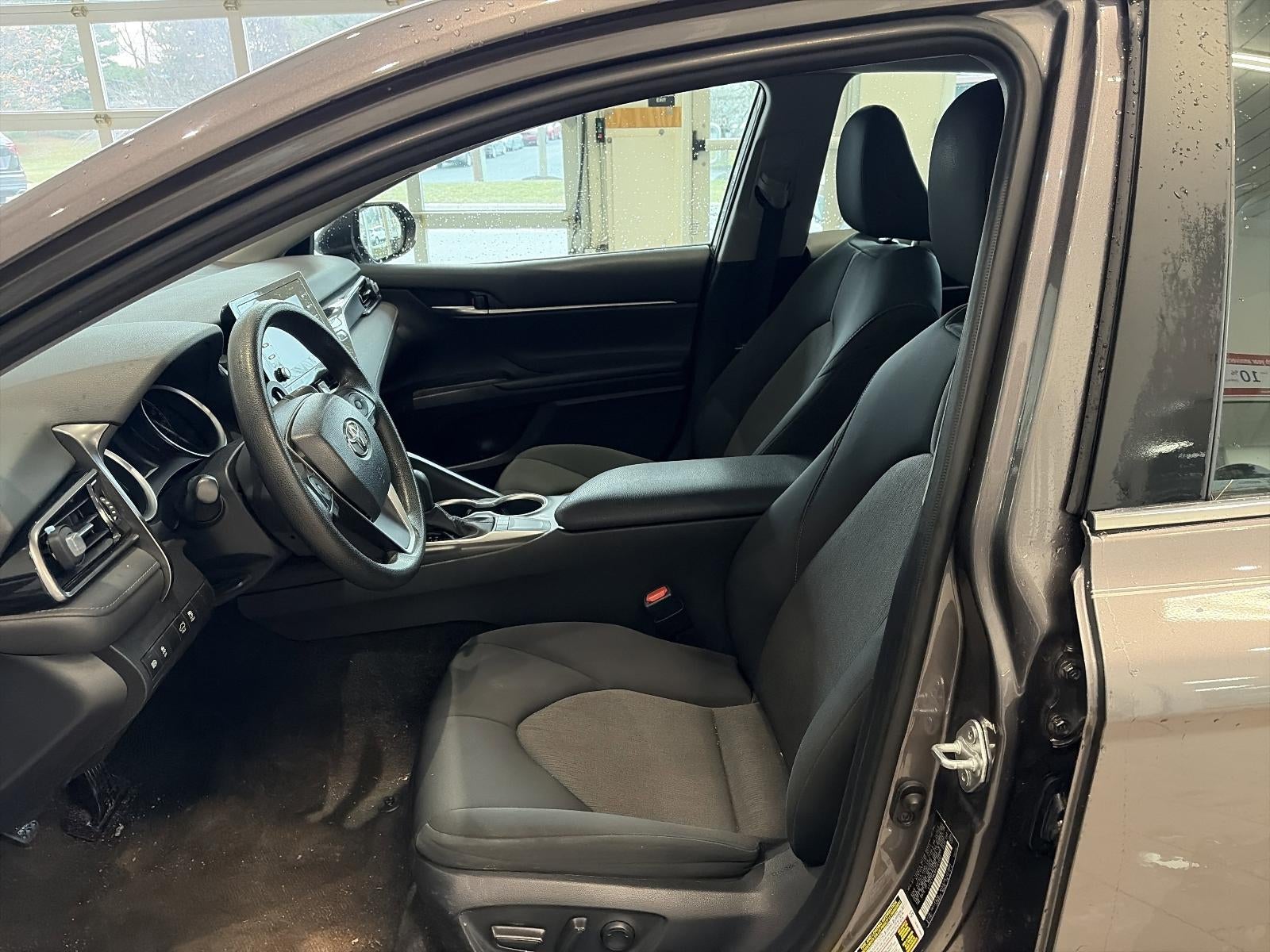 2023 Toyota Camry LE Auto (SE)