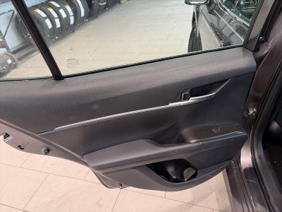 2023 Toyota Camry LE Auto (SE)