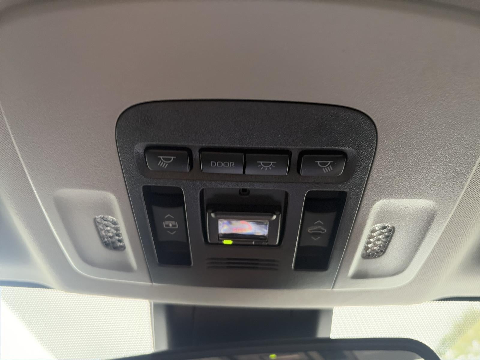 2022 Toyota Camry XLE Auto (SE)