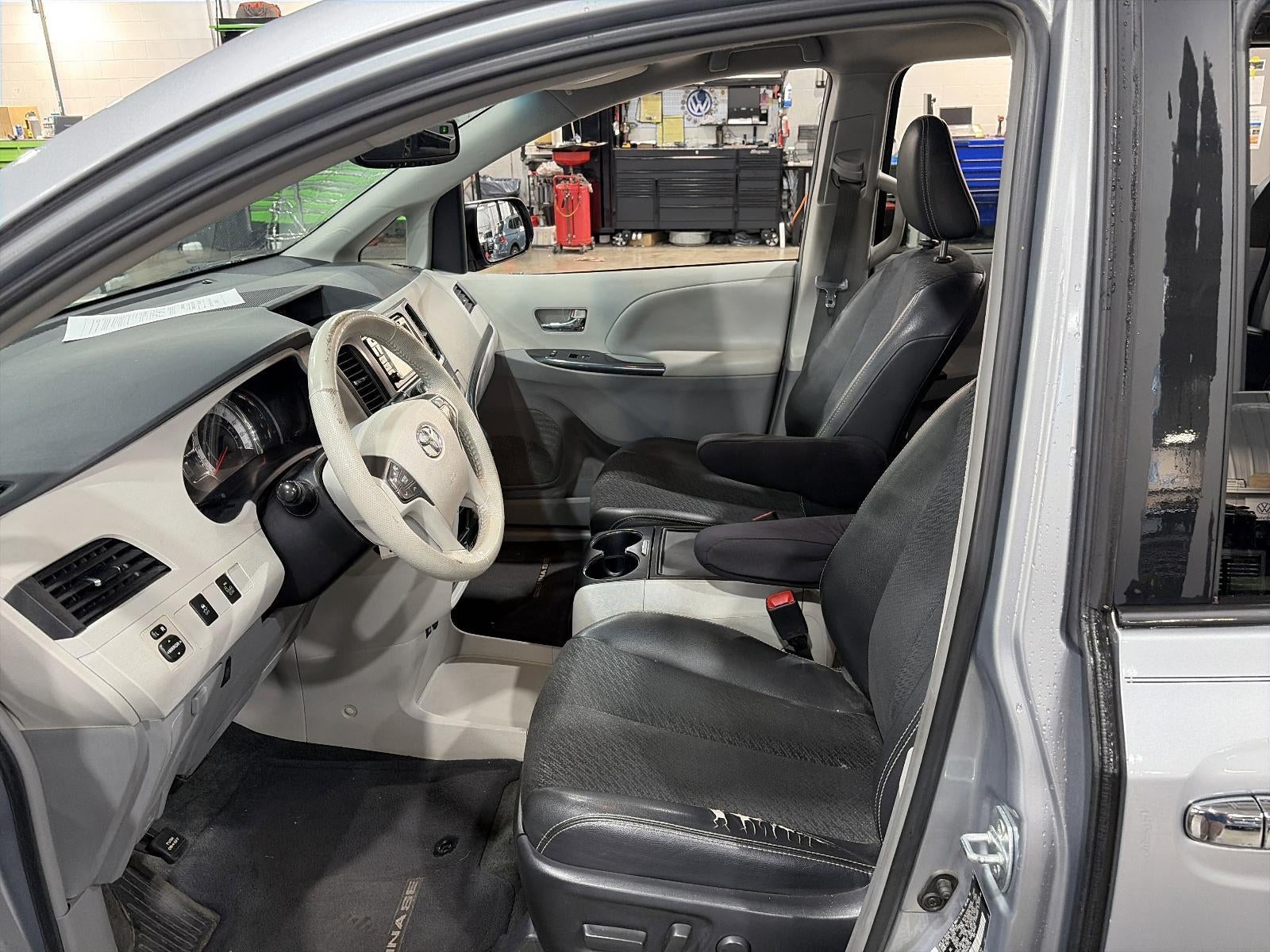 2013 Toyota Sienna 5dr 8-Pass Van V6 SE FWD (Natl)