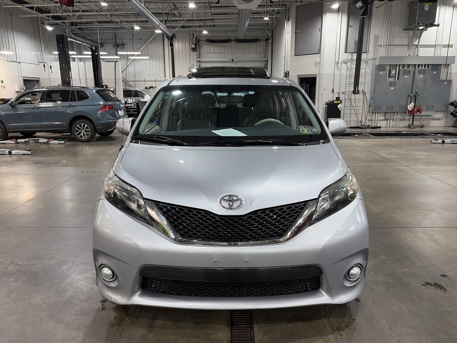 2013 Toyota Sienna 5dr 8-Pass Van V6 SE FWD (Natl)
