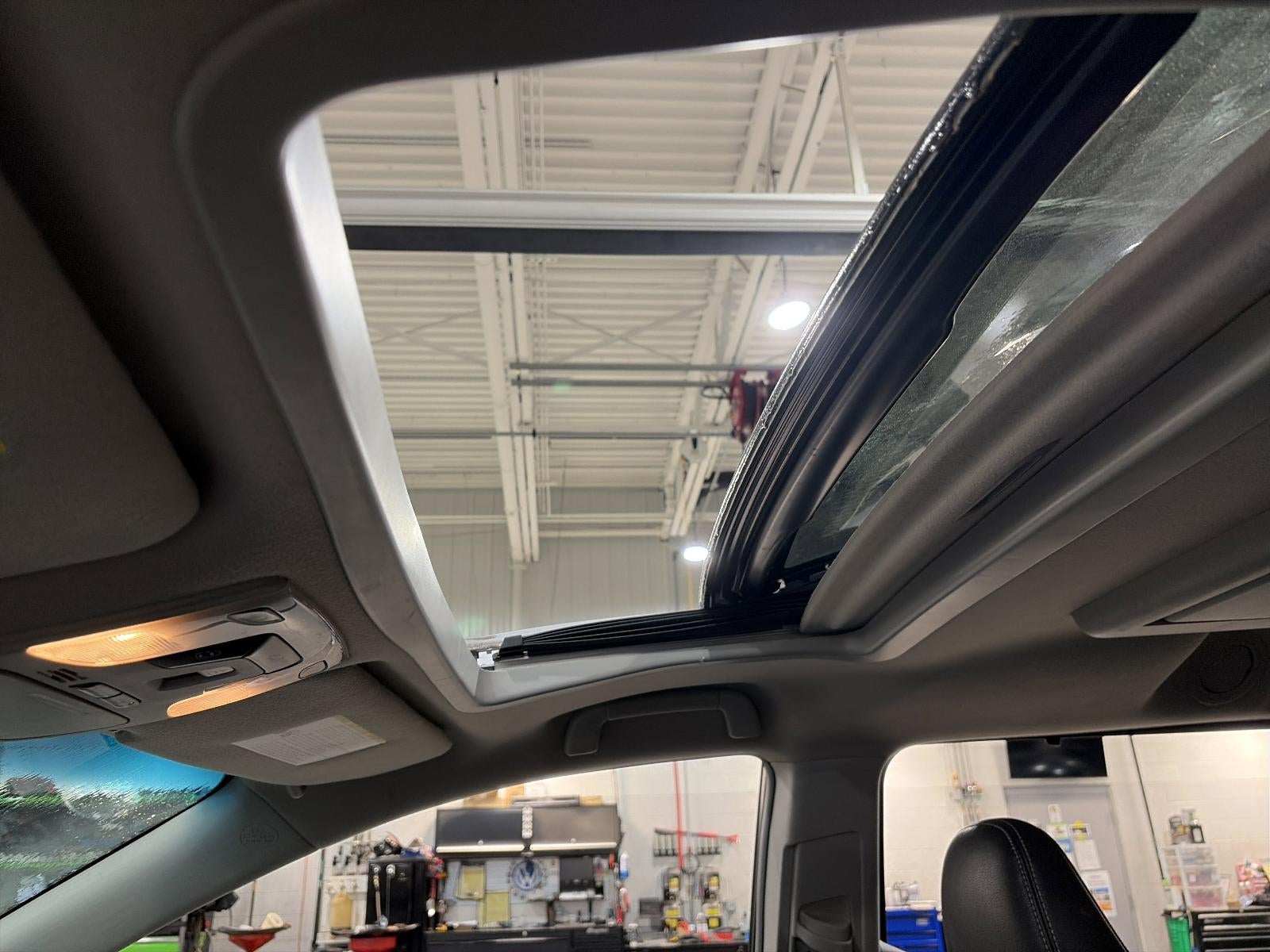2013 Toyota Sienna 5dr 8-Pass Van V6 SE FWD (Natl)
