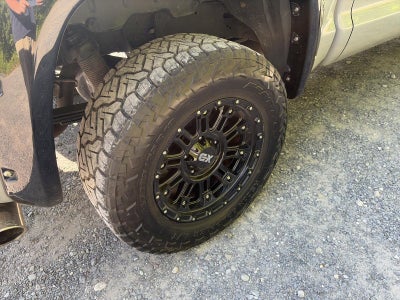 2017 Toyota Tundra 4WD 4WD TRD Pro CrewMax 5.5' Bed 5.7L (Natl)