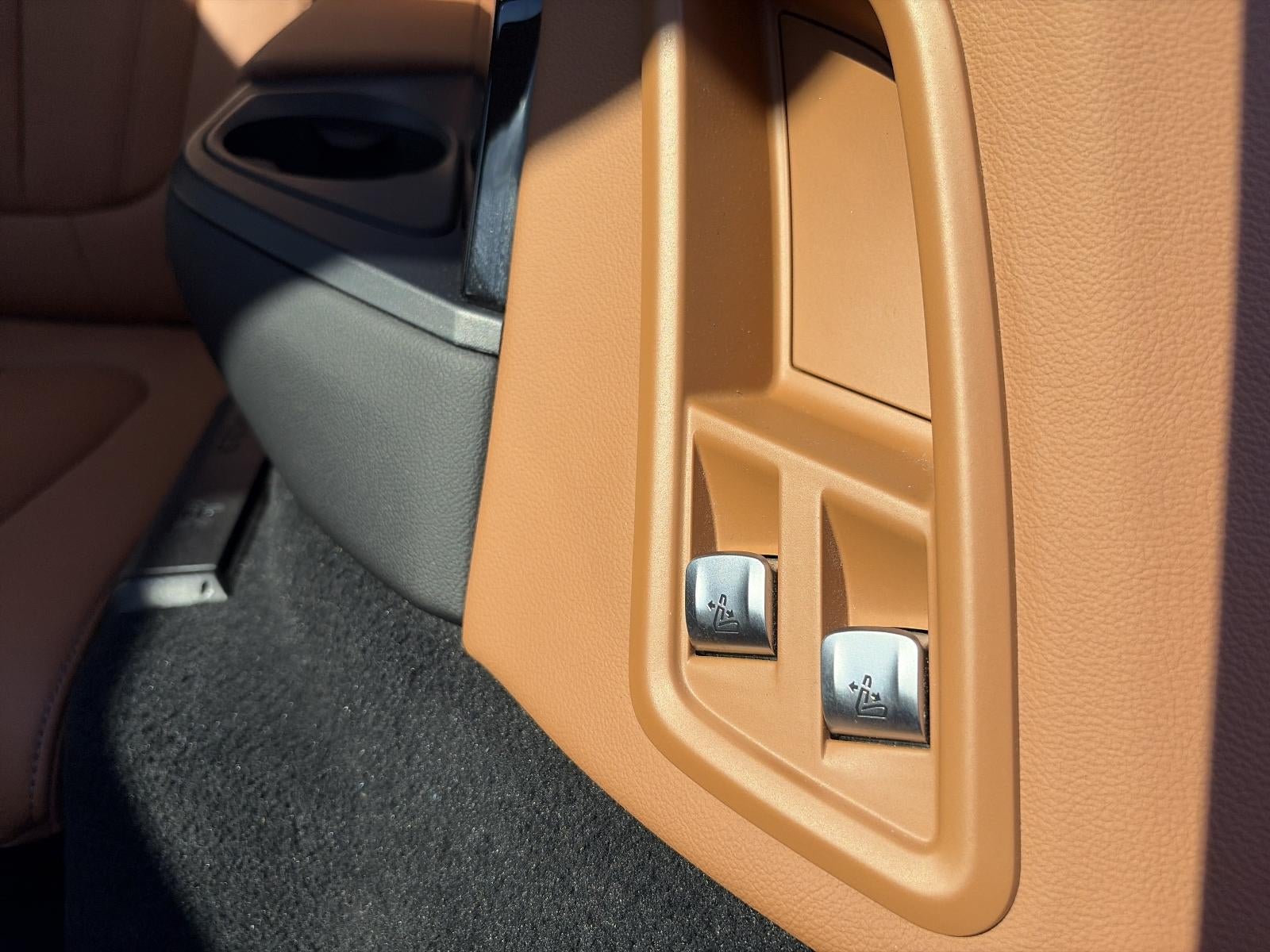 2022 BMW X7 xDrive40i Sports Activity Vehicle