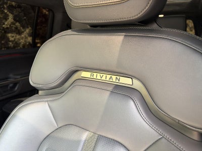 2022 Rivian R1S Launch Edition AWD