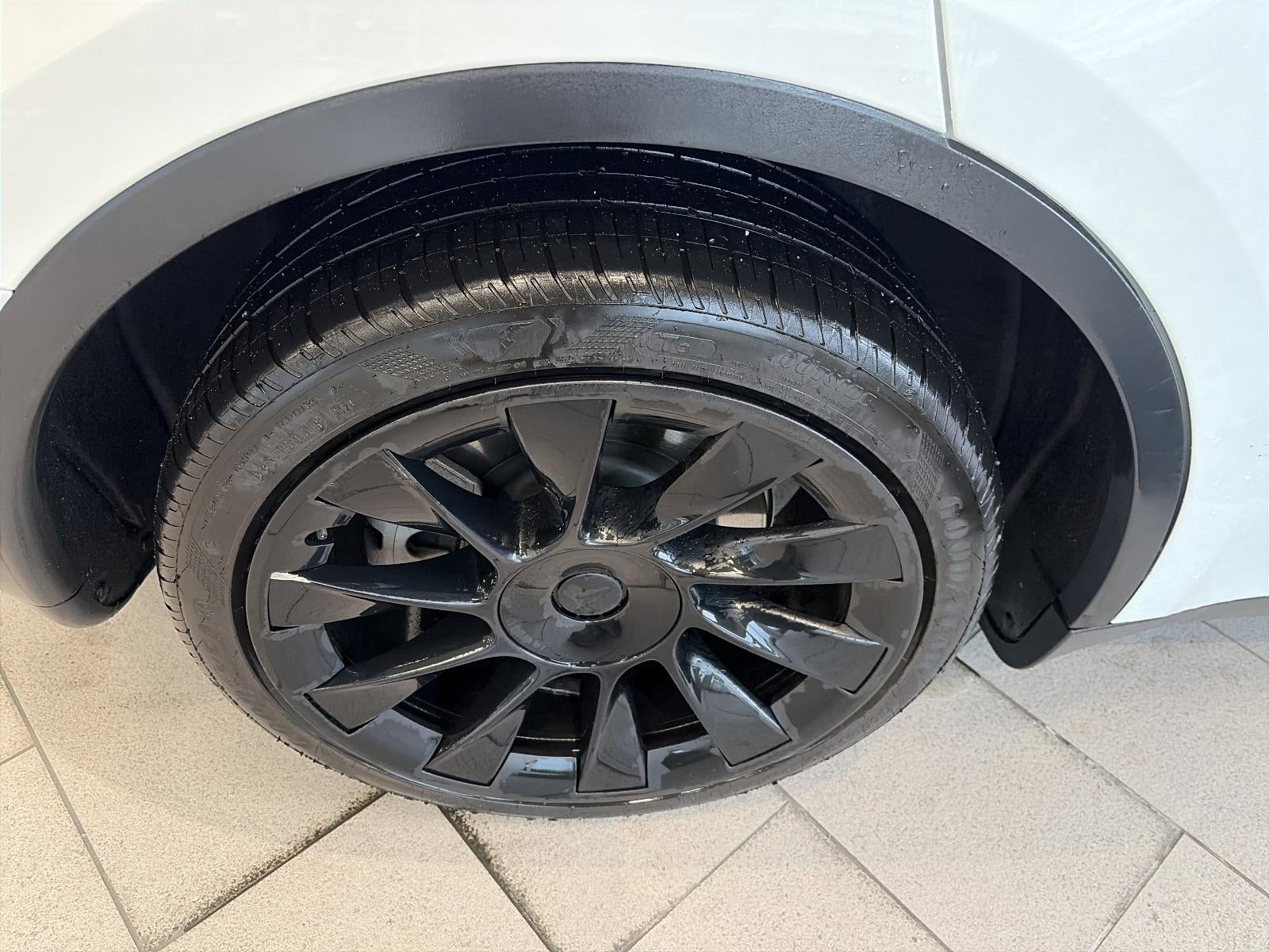 2023 Tesla Model Y Long Range AWD