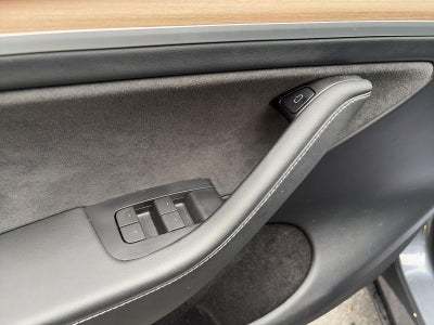 2024 Tesla Model Y Long Range AWD