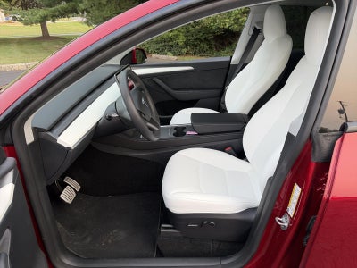 2025 Tesla Model Y Performance AWD *Ltd Avail*