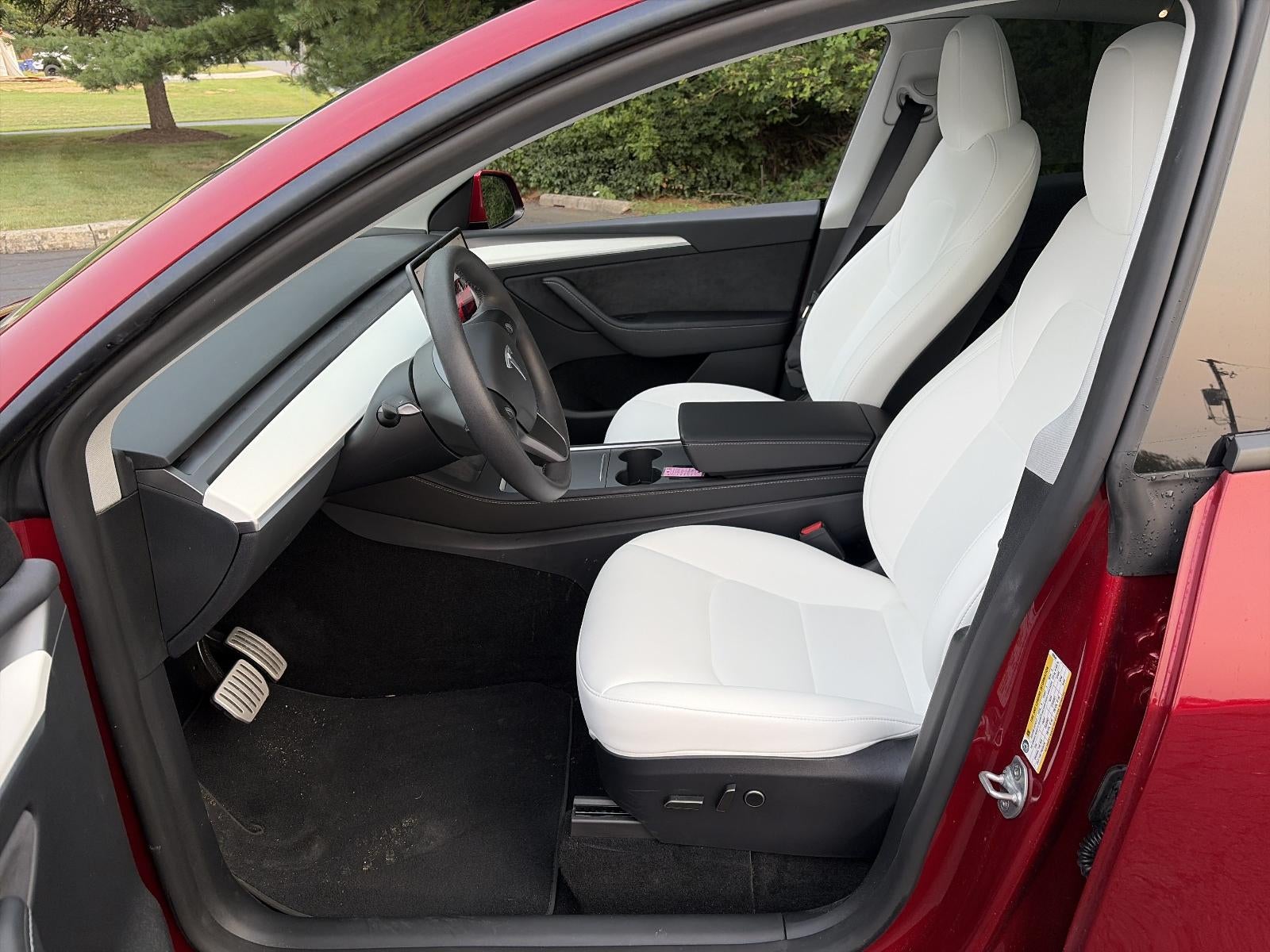 2025 Tesla Model Y Performance AWD *Ltd Avail*