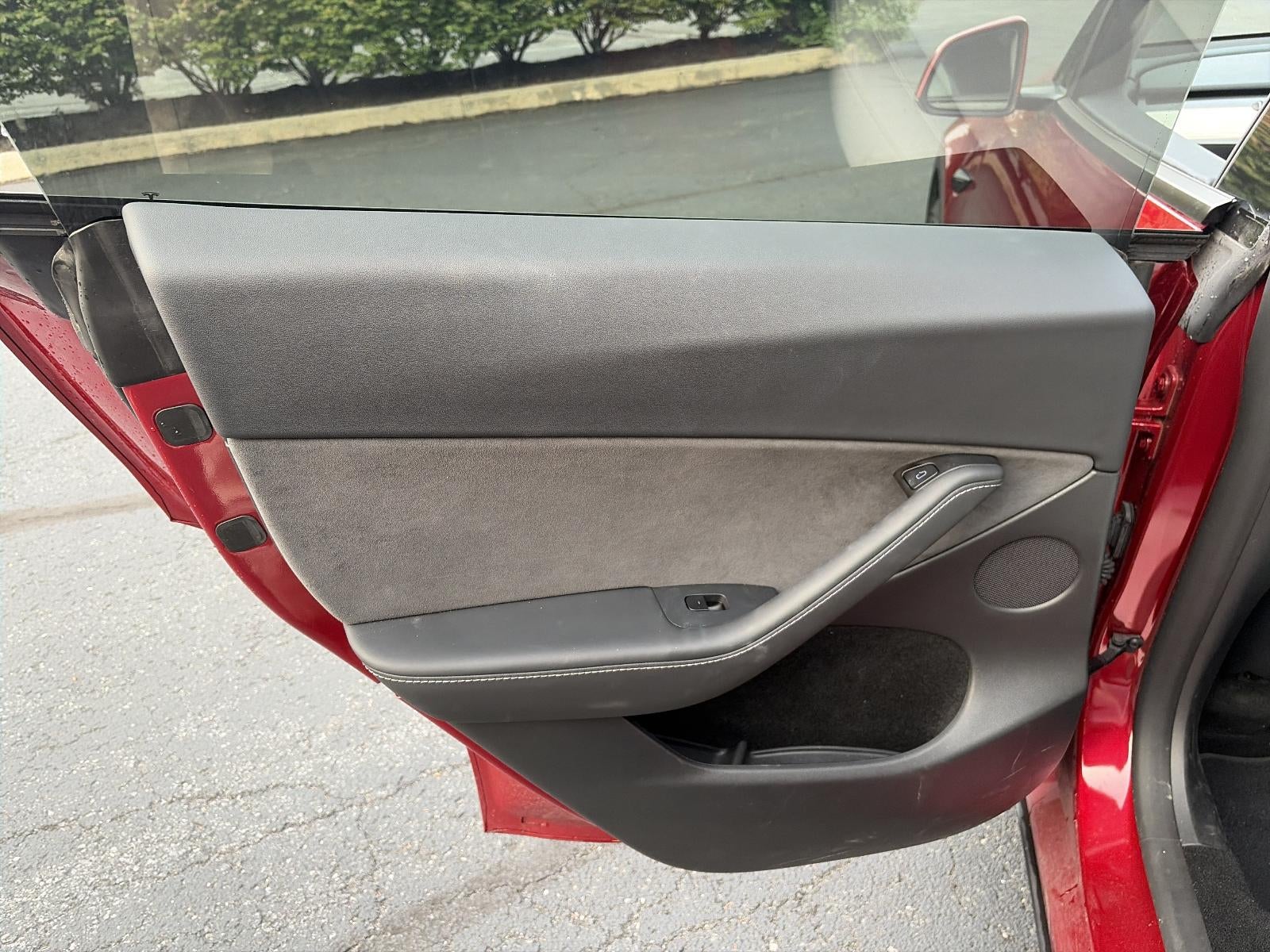 2025 Tesla Model Y Performance AWD *Ltd Avail*