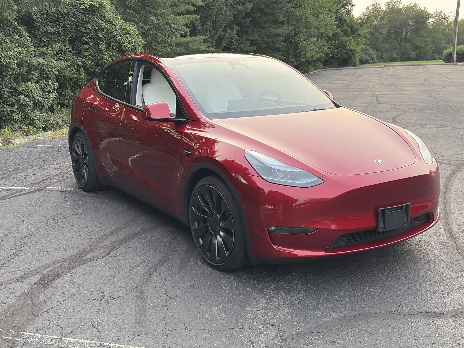 2025 Tesla Model Y Performance AWD *Ltd Avail*
