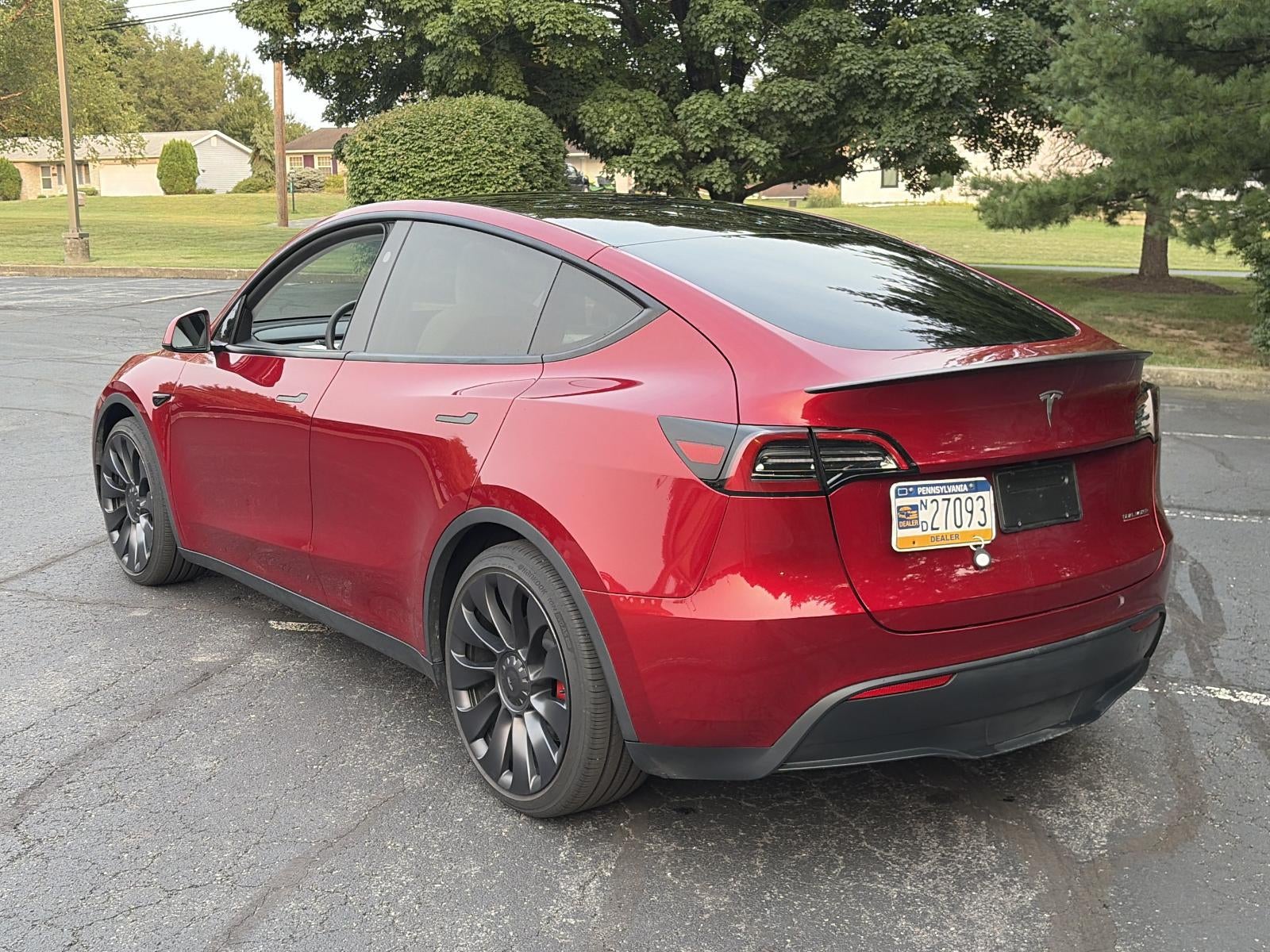 2025 Tesla Model Y Performance AWD *Ltd Avail*