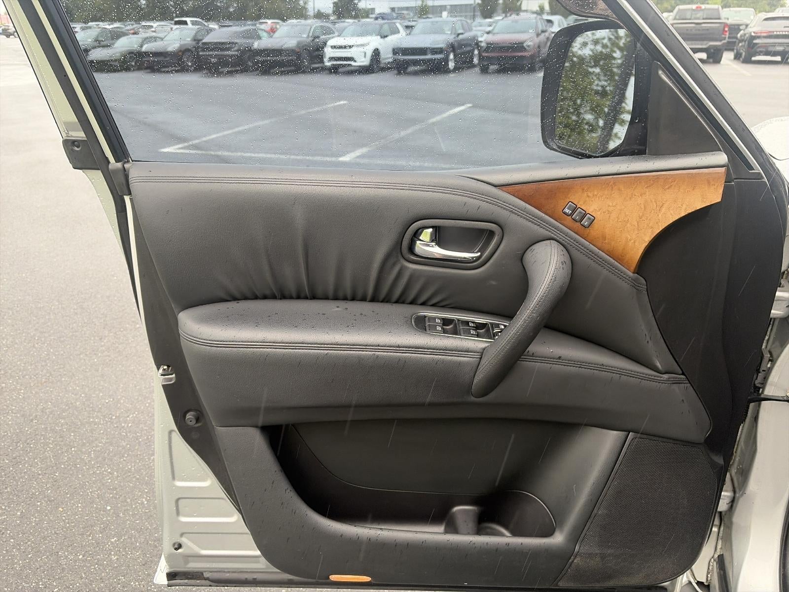 2012 INFINITI QX56 4WD 8-passenger
