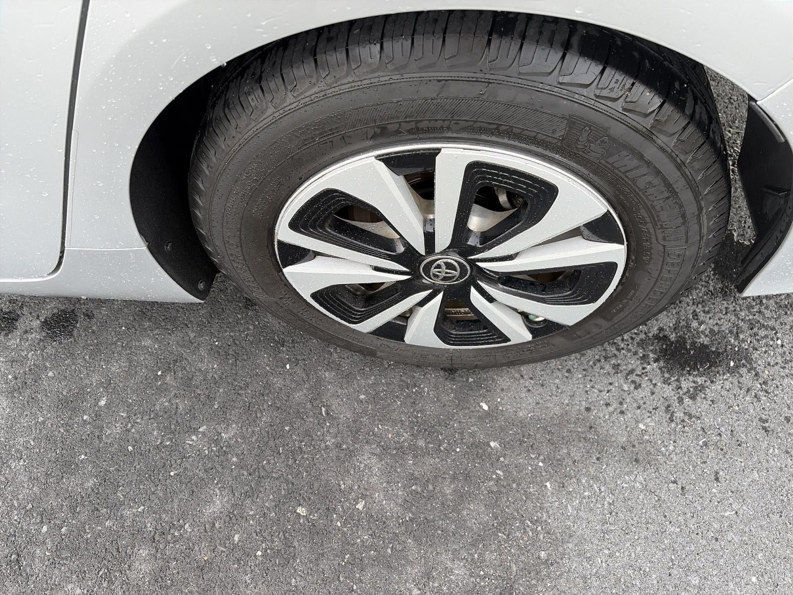 2019 Toyota Prius Prime Premium (Natl)