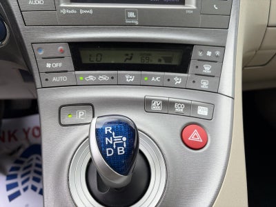 2015 Toyota Prius 5dr HB Four (Natl)