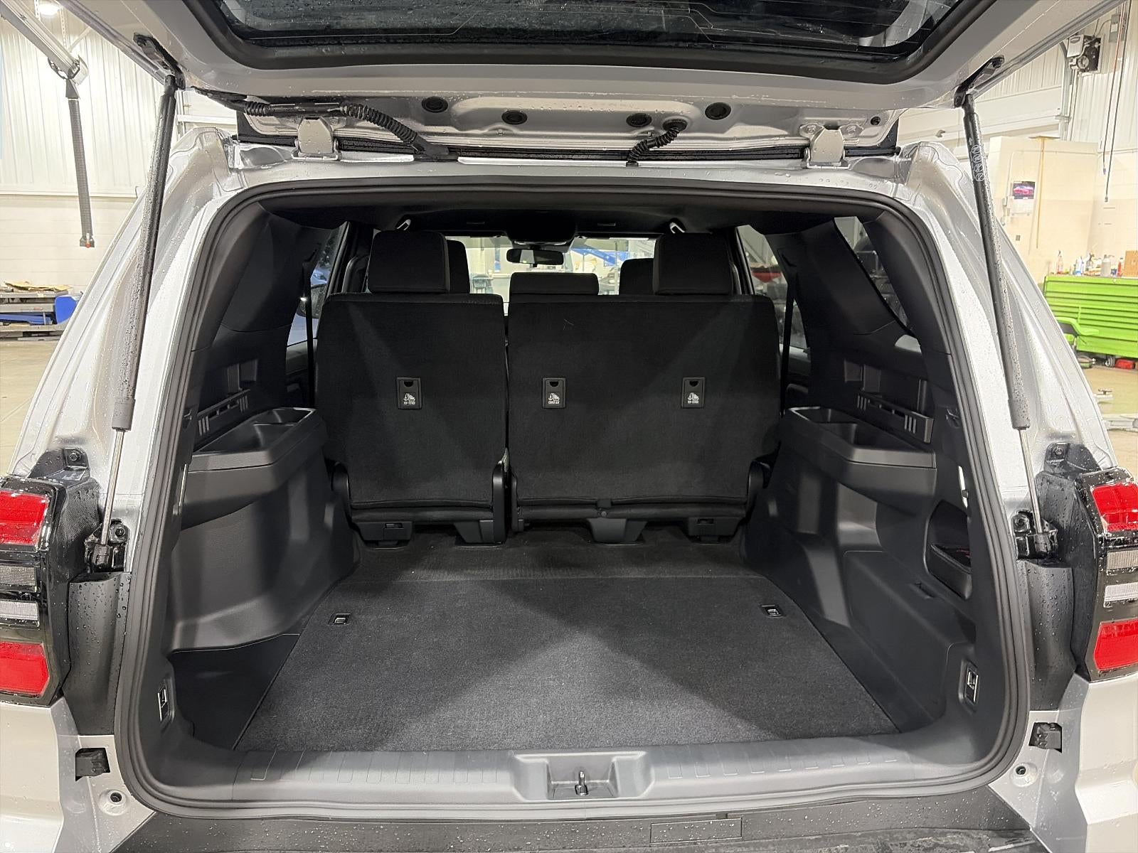 2026 Toyota 4Runner SR5 2WD (Natl)