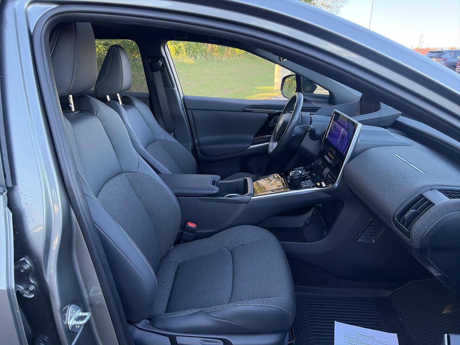 2024 Toyota bZ4X XLE AWD (Natl)