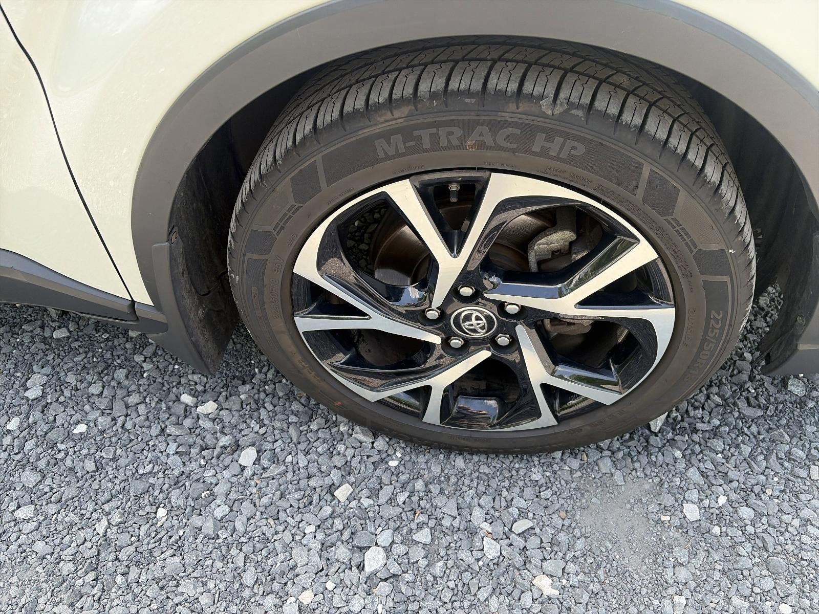 2018 Toyota C-HR XLE Premium FWD (Natl)