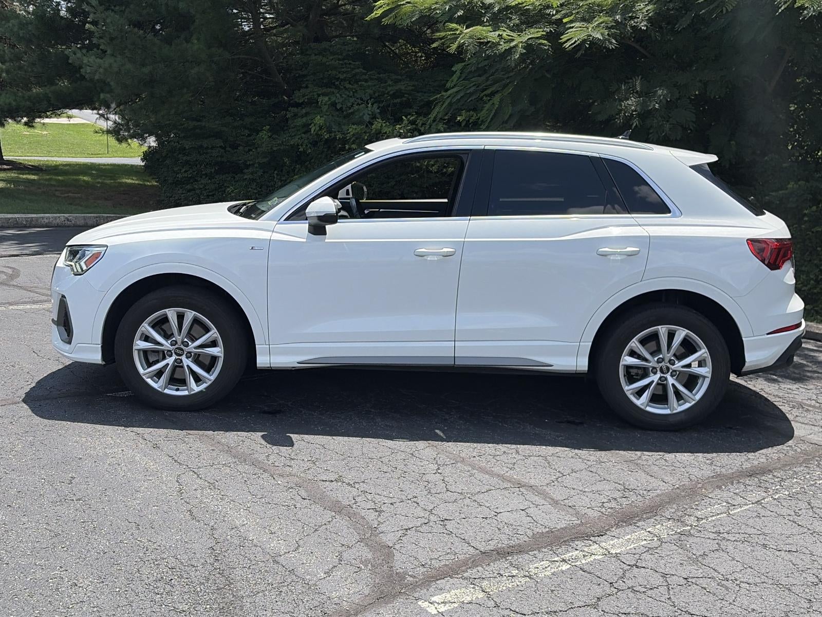 2023 Audi Q3 S line Premium 45 TFSI quattro