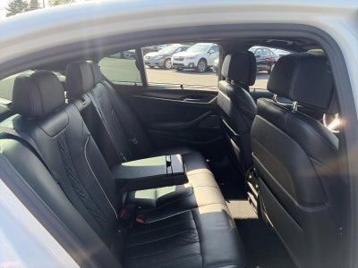 2023 BMW M550i xDrive Sedan