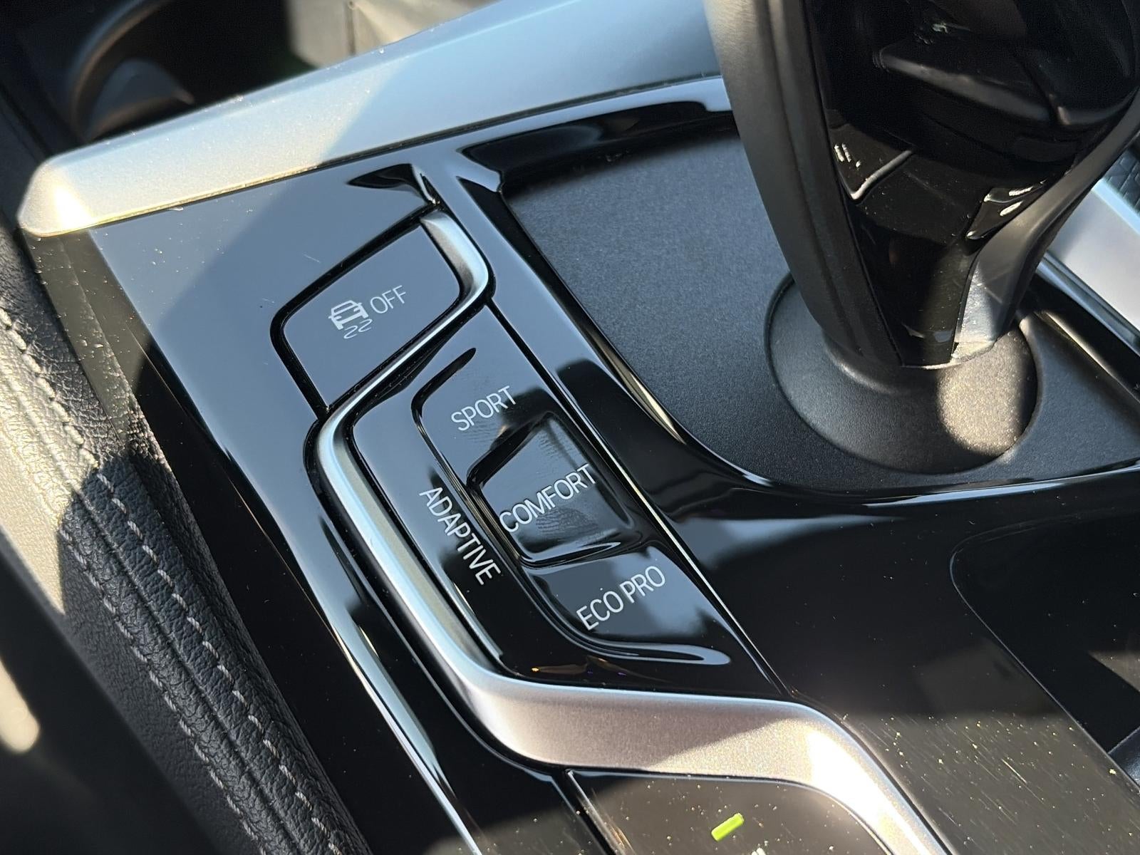 2023 BMW M550i xDrive Sedan