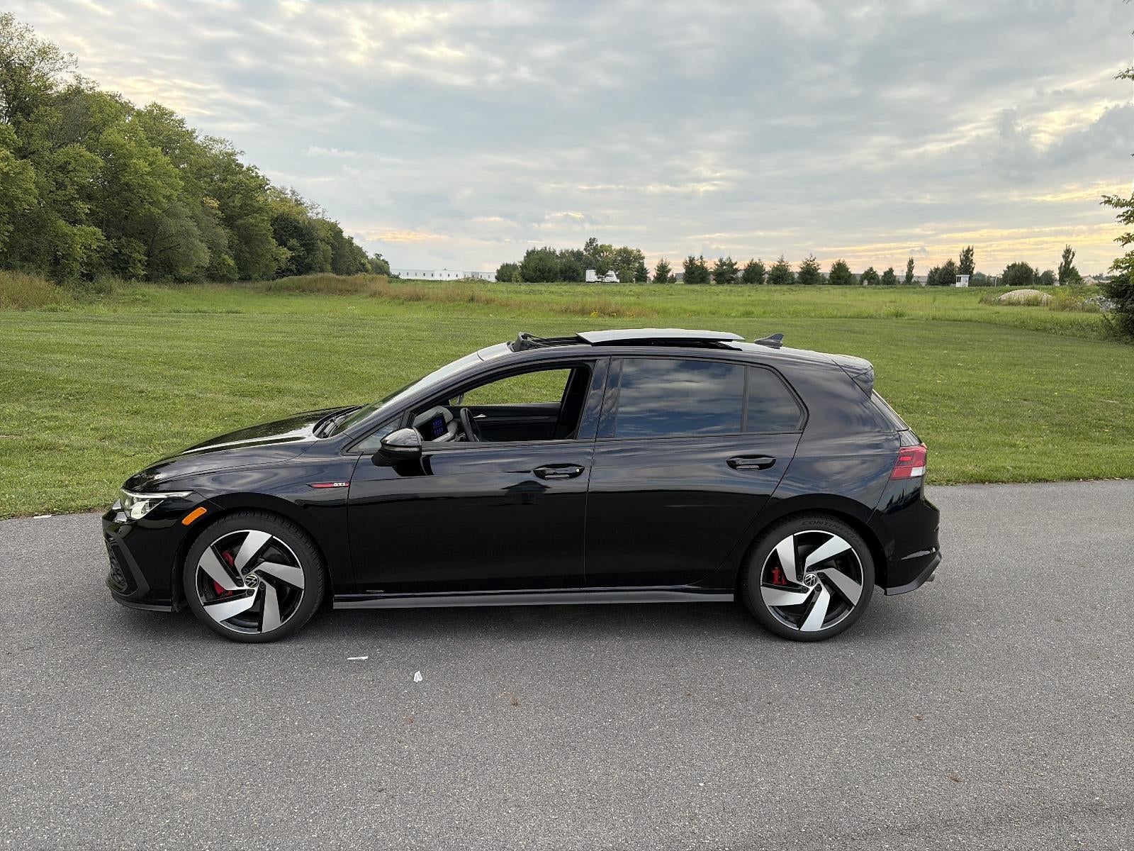 2022 Volkswagen Golf GTI 2.0T SE DSG