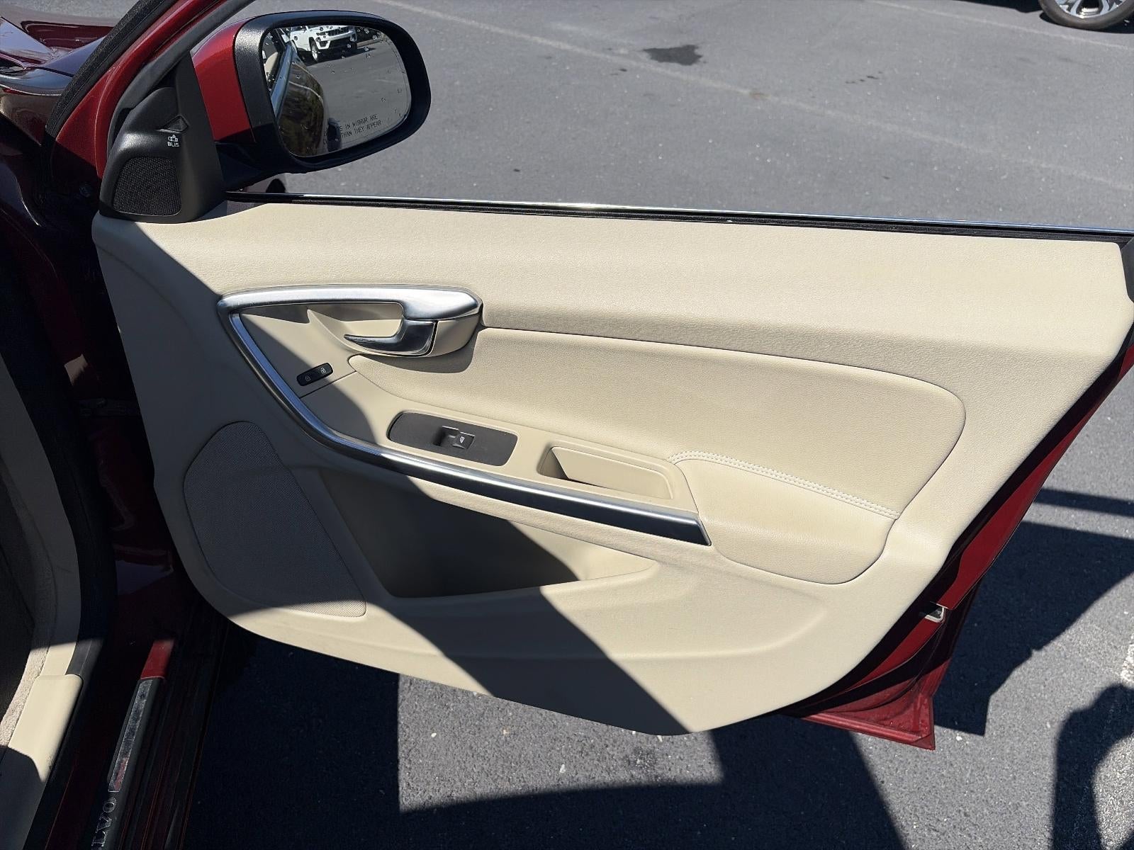 2015 Volvo S60 2015.5 4dr Sdn T5 Platinum AWD