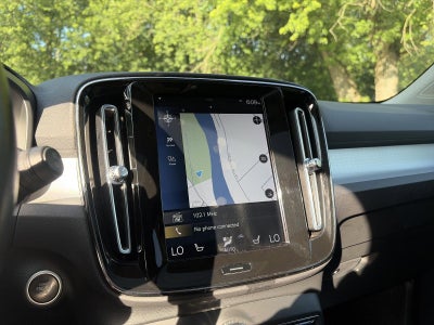 2021 Volvo XC40 T5 AWD Momentum