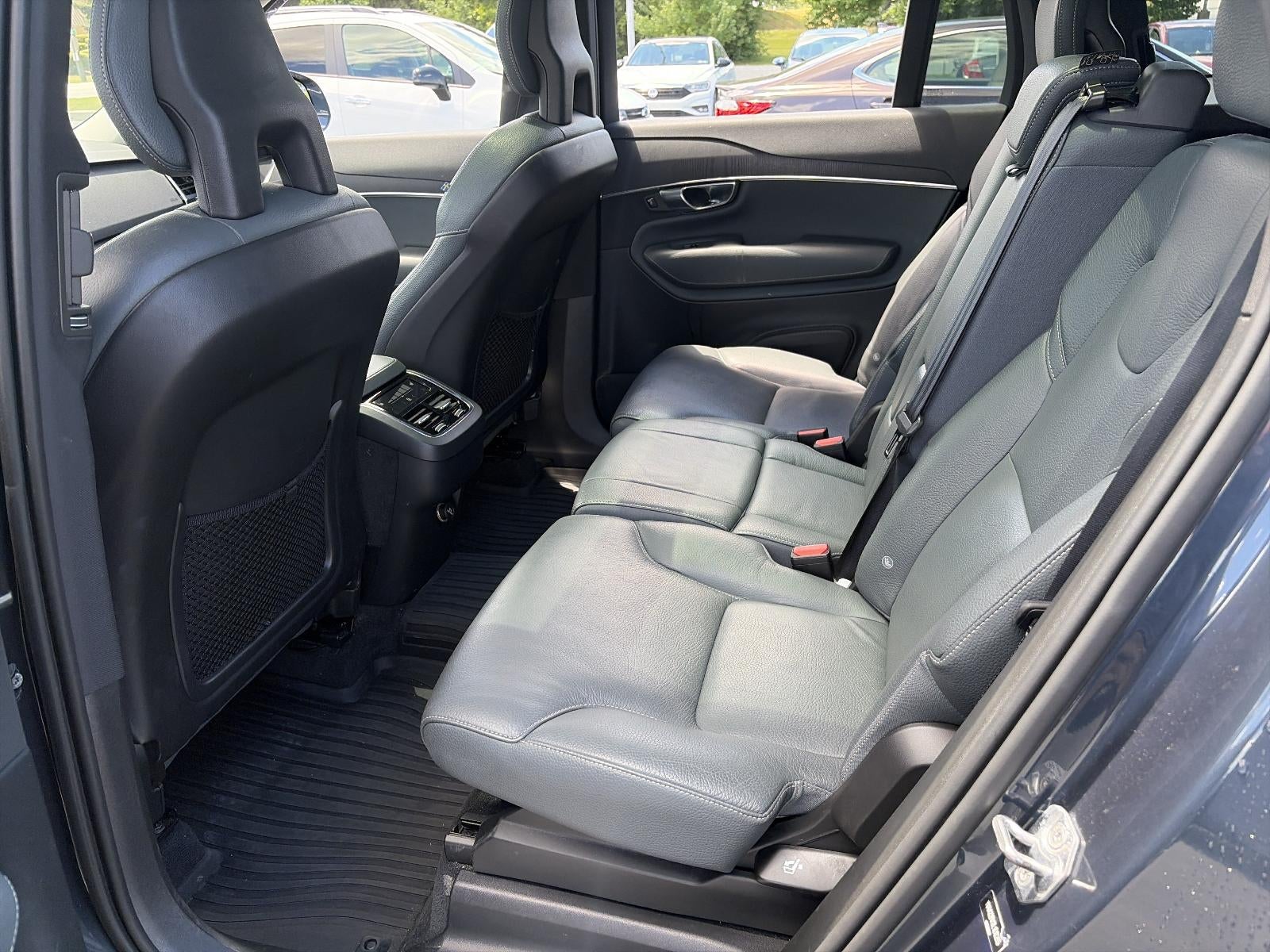 2020 Volvo XC90 T6 AWD Momentum 7 Passenger