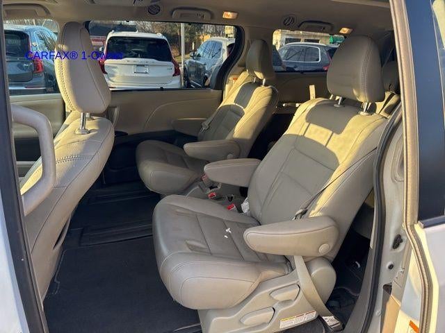 2019 Toyota Sienna XLE Premium FWD 8-Passenger (Natl)
