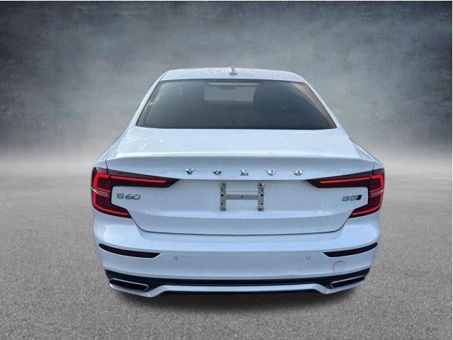 2022 Volvo S60 B5 AWD Momentum