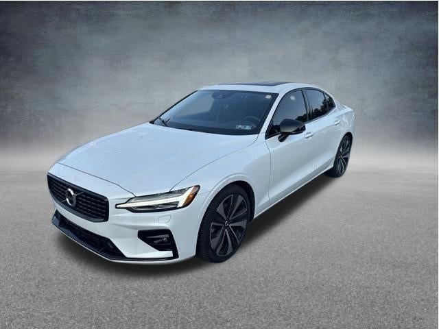 2022 Volvo S60 B5 AWD Momentum