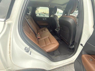 2018 Volvo XC60 T5 AWD Momentum