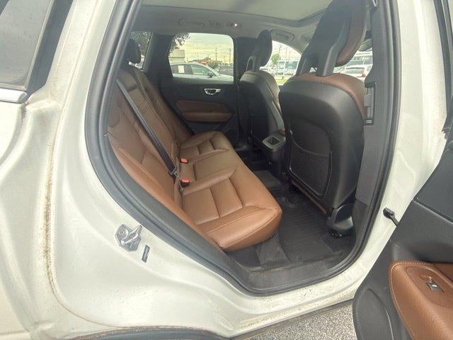 2018 Volvo XC60 T5 AWD Momentum