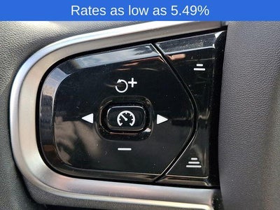 2023 Volvo XC60 B6 AWD Ultimate Dark Theme