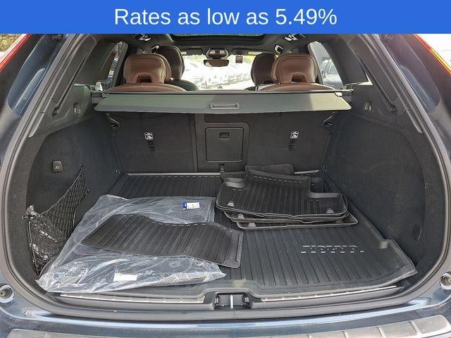 2023 Volvo XC60 B6 AWD Ultimate Dark Theme