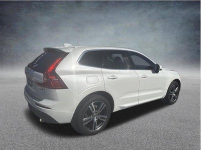 2021 Volvo XC60 T5 AWD Momentum
