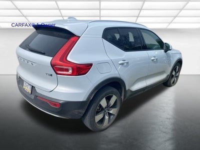 2020 Volvo XC40 T5 AWD Momentum