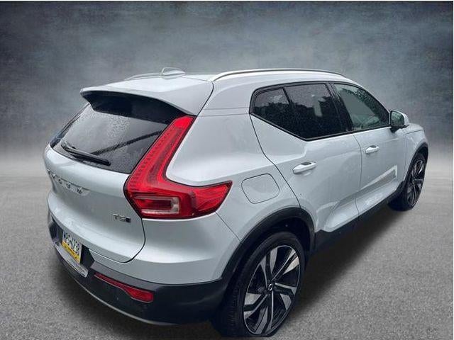 2020 Volvo XC40 T5 AWD Momentum