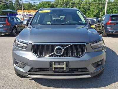 2019 Volvo XC40 T5 AWD Momentum