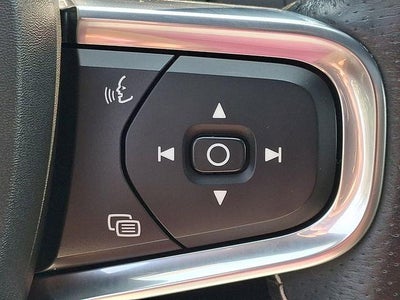 2021 Volvo XC40 T5 AWD R-Design