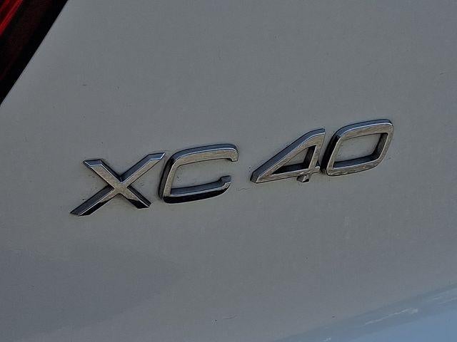 2021 Volvo XC40 T5 AWD R-Design