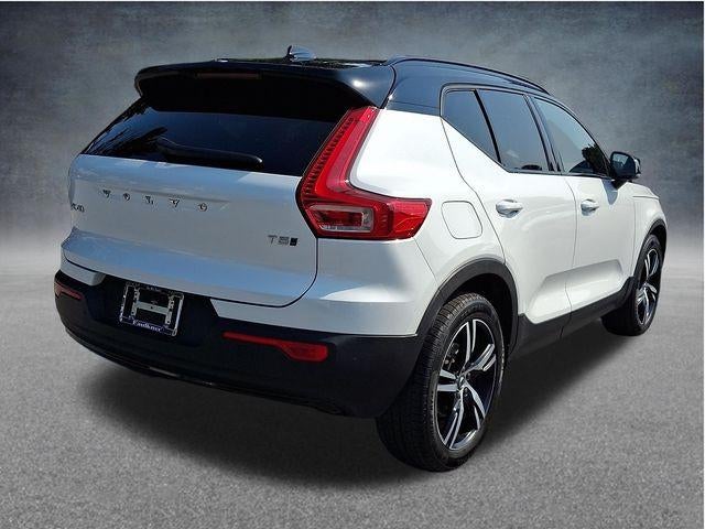 2021 Volvo XC40 T5 AWD R-Design