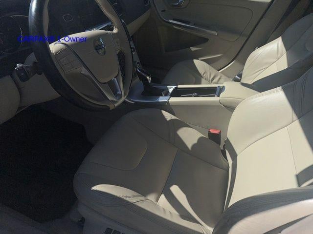 2017 Volvo V60 Cross Country T5 AWD