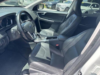 2016 Volvo XC60 AWD 4dr T5 Premier