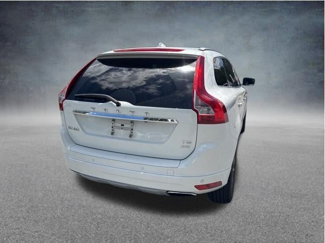 2016 Volvo XC60 AWD 4dr T5 Premier