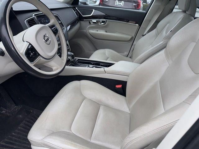 2019 Volvo XC90 T6 AWD Momentum